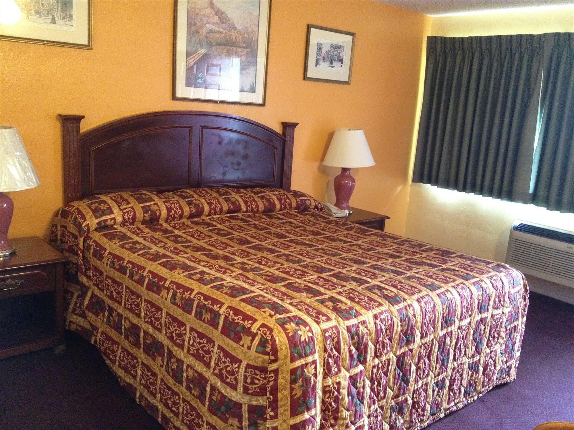 Budget Inn Of America Medford Exterior foto